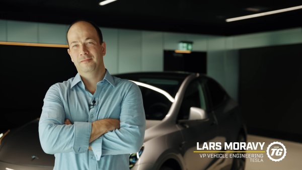 테슬라의 라스 모라비가 Top Gear 인터뷰에서 테슬라의 로드맵과 Model Y의 매력에 대해 이야기합니다. [영상]