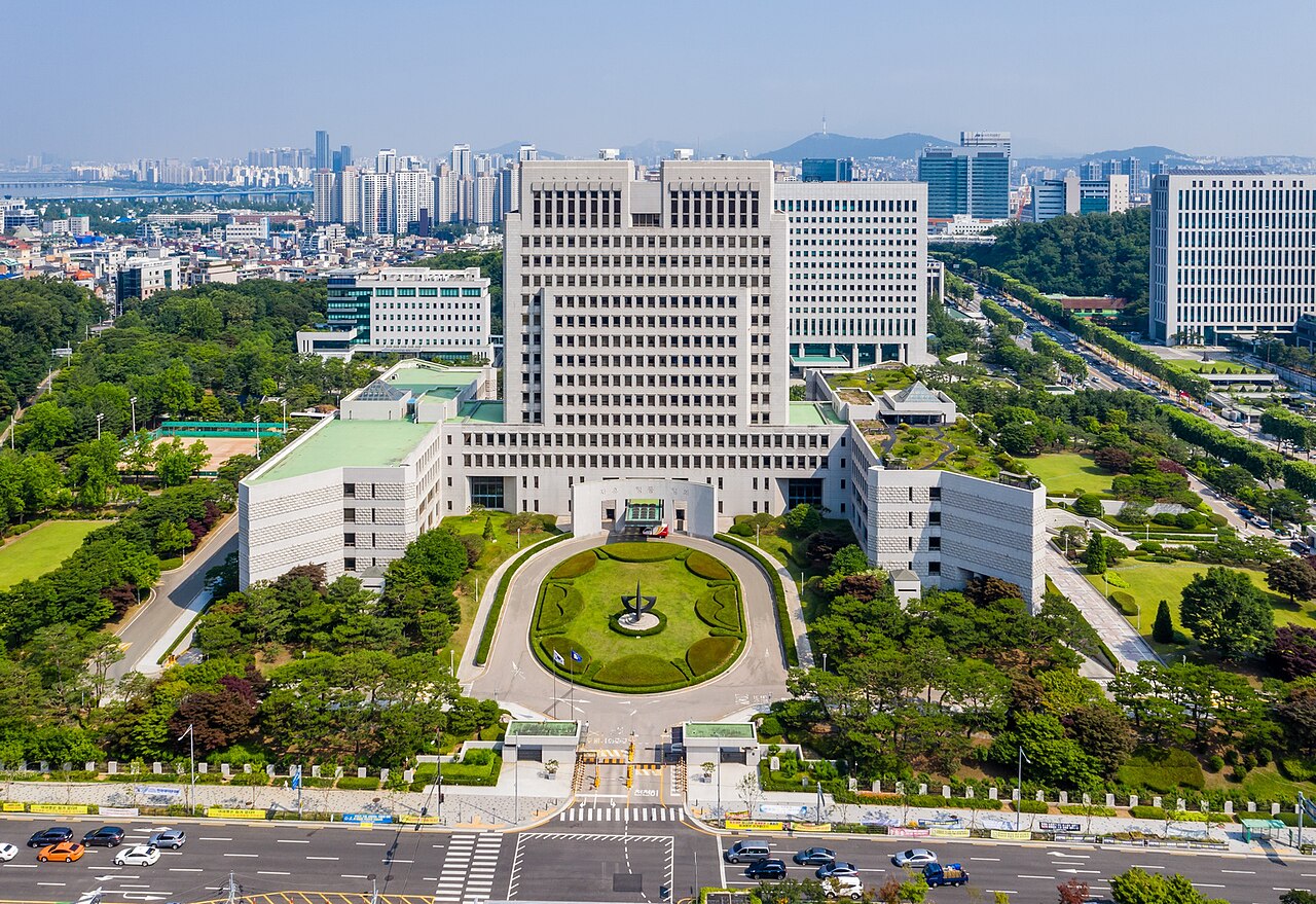테슬라 FSD 환불 집단소송 1심 기각 판결이 내려진 서초동 법조단지 전경